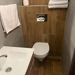 2 بيت ضيافة اوسترافا