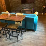 بيت ضيافة 2 4*